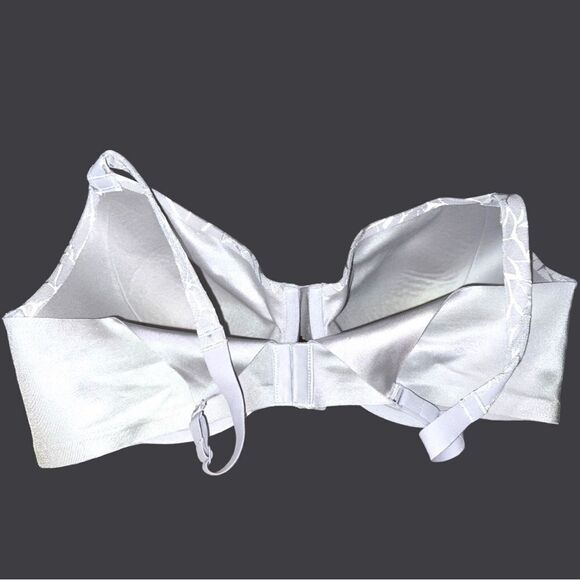 Bali gray underwire bra excellent condition. - Picture 3 of 5